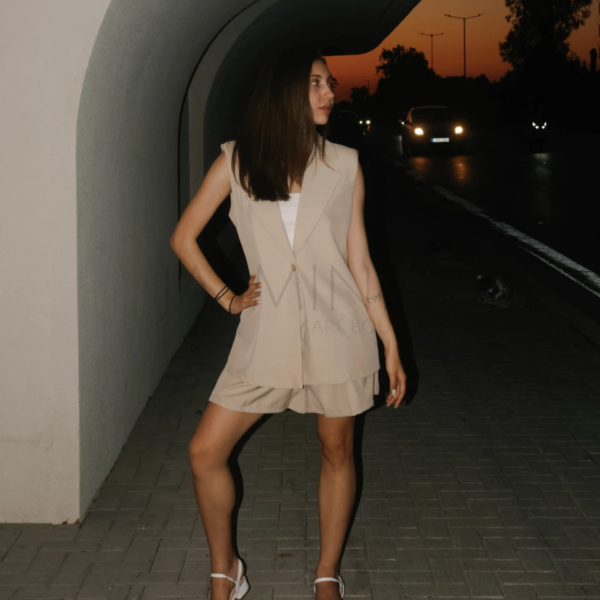 Αμάνικο Σακάκι & Σορτς σε Μπεζ