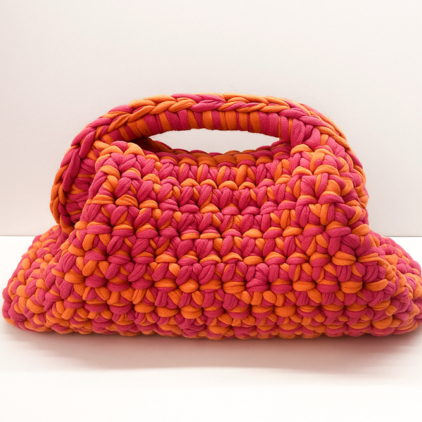 “Sunset hug” cotton clutch