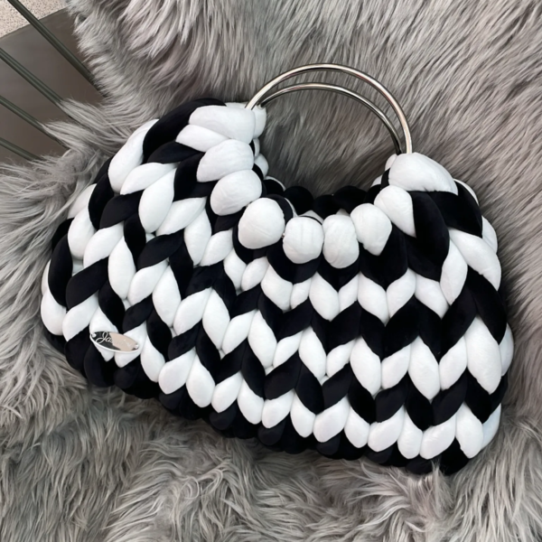 Black&White velvet with rings