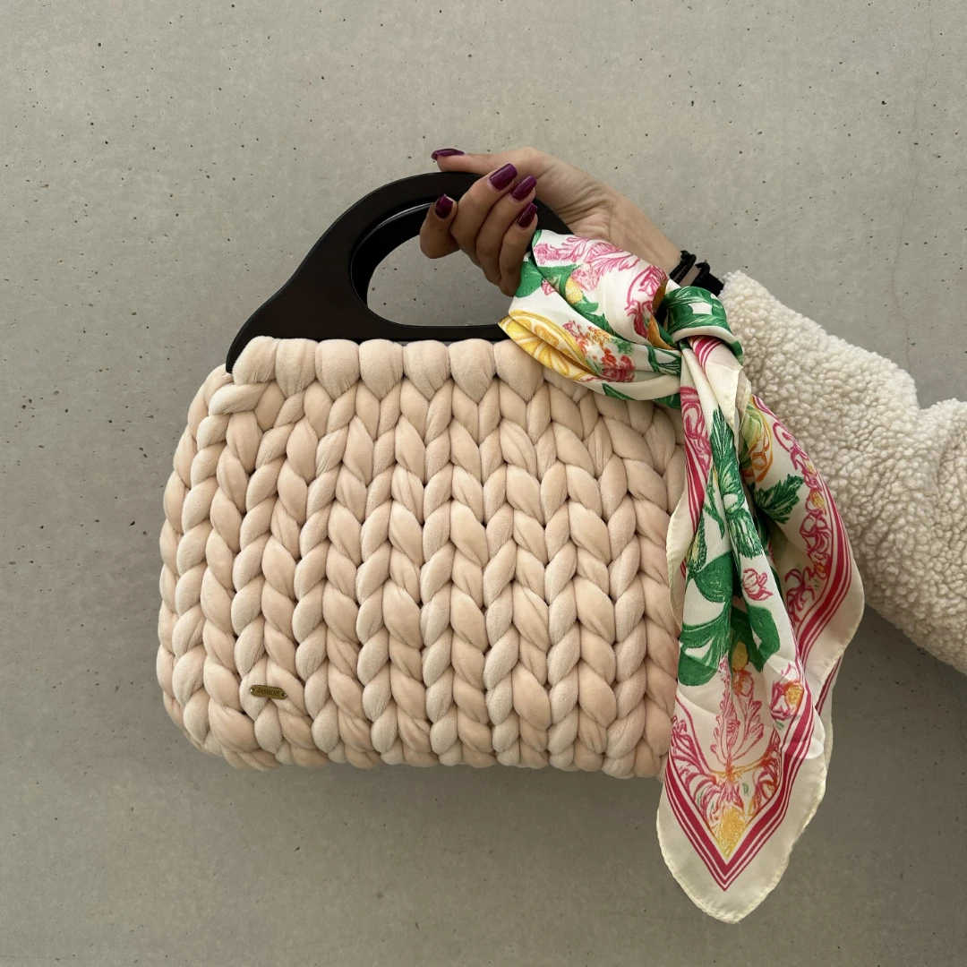 velvet-marshmallow-ivory-bloom-01