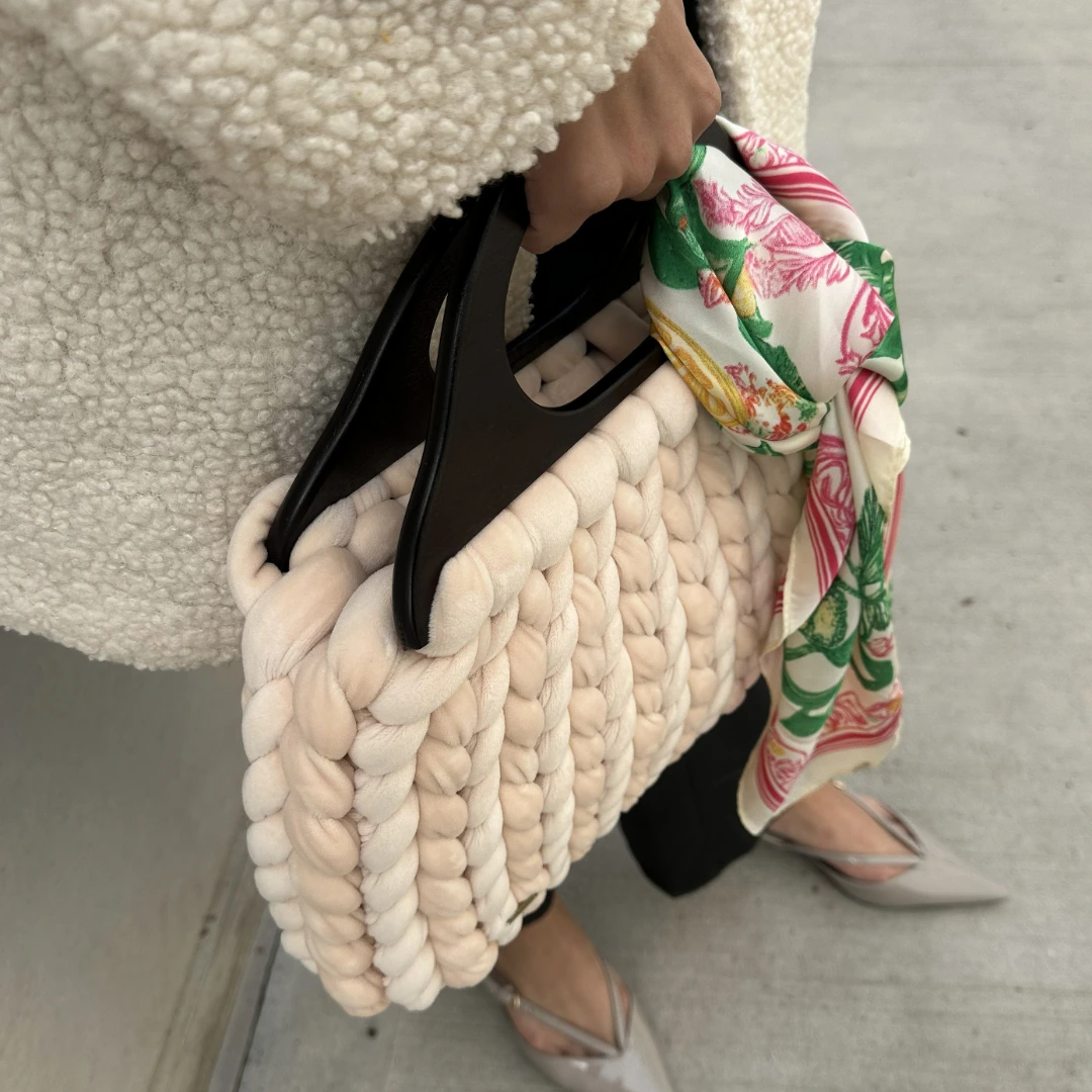 velvet-marshmallow-ivory-bloom-04